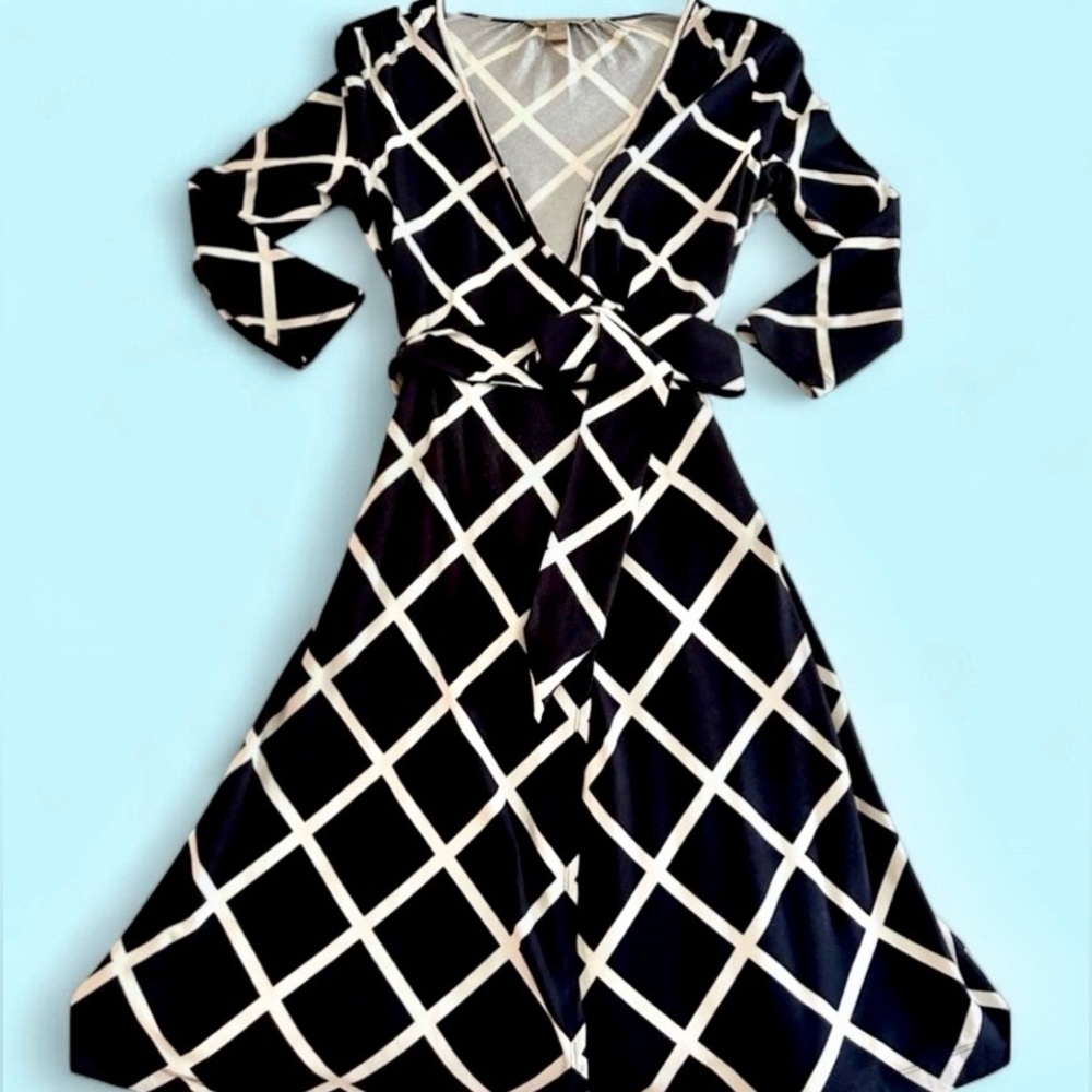 Vtg Banana Republic Bold Black & White Geo Print Wrap Dress (EUC)